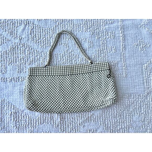 Vintage 1940s Whiting & Davis Purse Alumesh Coin Purse Ivory Metal Mesh - Picture 1 of 12
